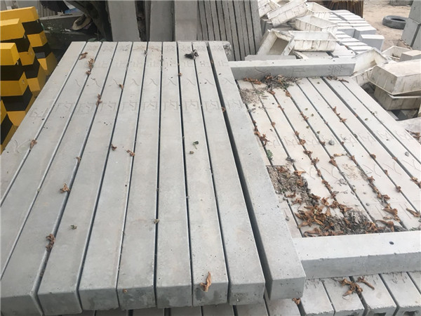 西安圍網(wǎng)立柱在高速公路上的安裝方式有哪些?